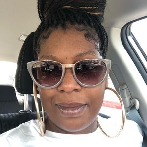 Meet your Posher, Shaneka